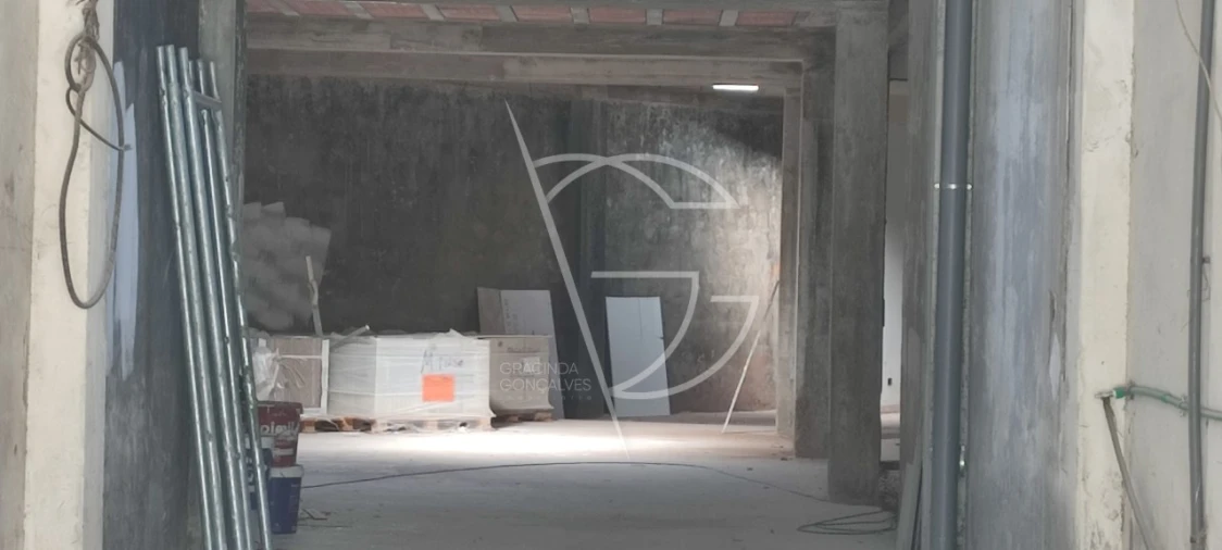 Loja para Arrendamento em Caldas de Vizela (São Miguel e São João) Foto 7