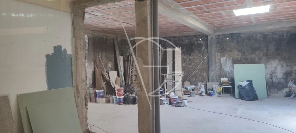 Loja para Arrendamento em Caldas de Vizela (São Miguel e São João) Foto 9