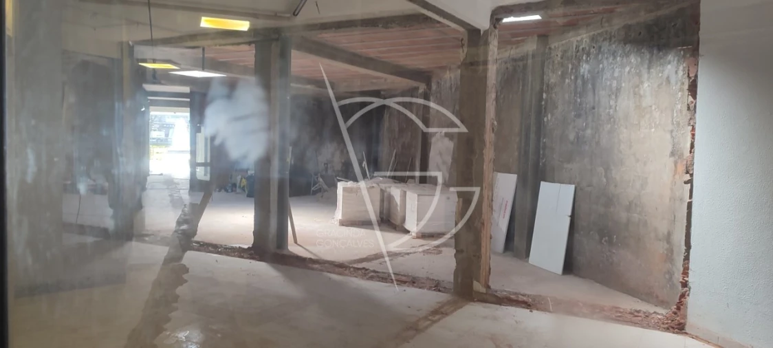 Loja para Arrendamento em Caldas de Vizela (São Miguel e São João) Foto 10