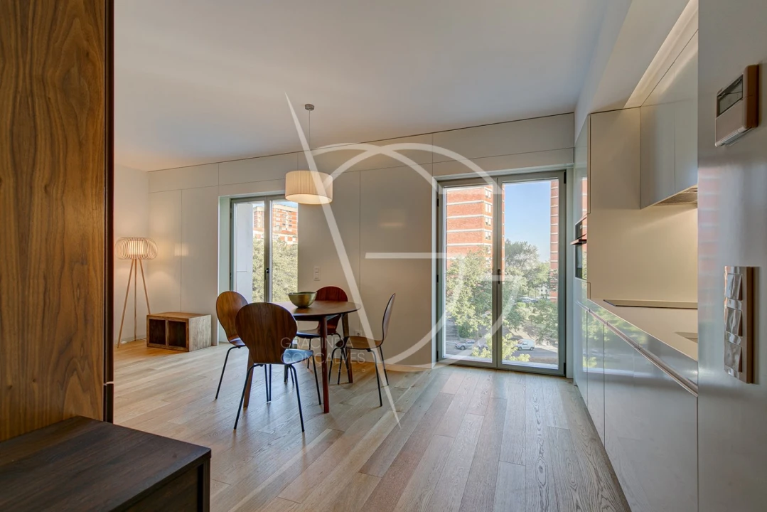 Apartamento T1 para Arrendamento em Aldoar, Foz do Douro e Nevogilde Foto 1