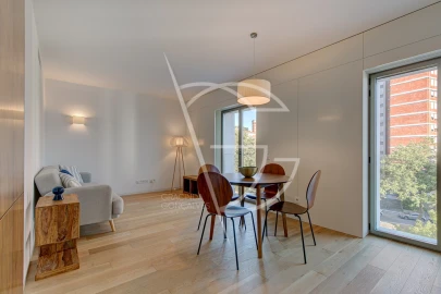 Apartamento T1 para Arrendamento em Aldoar, Foz do Douro e Nevogilde