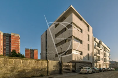 Apartamento T1 para Arrendamento em Aldoar, Foz do Douro e Nevogilde