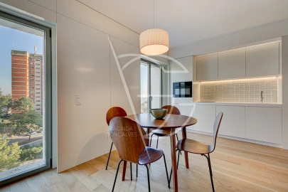 Apartamento T1 para Arrendamento em Aldoar, Foz do Douro e Nevogilde