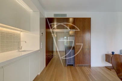 Apartamento T1 para Arrendamento em Aldoar, Foz do Douro e Nevogilde