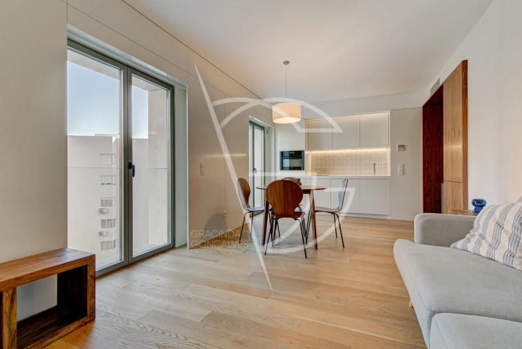 Apartamento T1 para Arrendamento em Aldoar, Foz do Douro e Nevogilde Foto 6