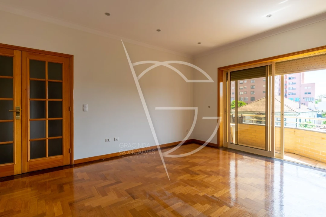 Apartamento T1 para Venda em Santa Marinha e São Pedro da Afurada Foto 1