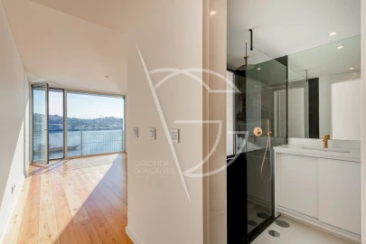 Apartamento T2 para Venda em Lordelo do Ouro e Massarelos