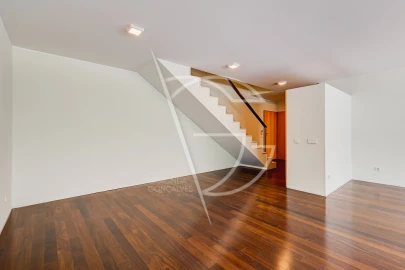 Apartamento T3 para Venda em Lordelo do Ouro e Massarelos