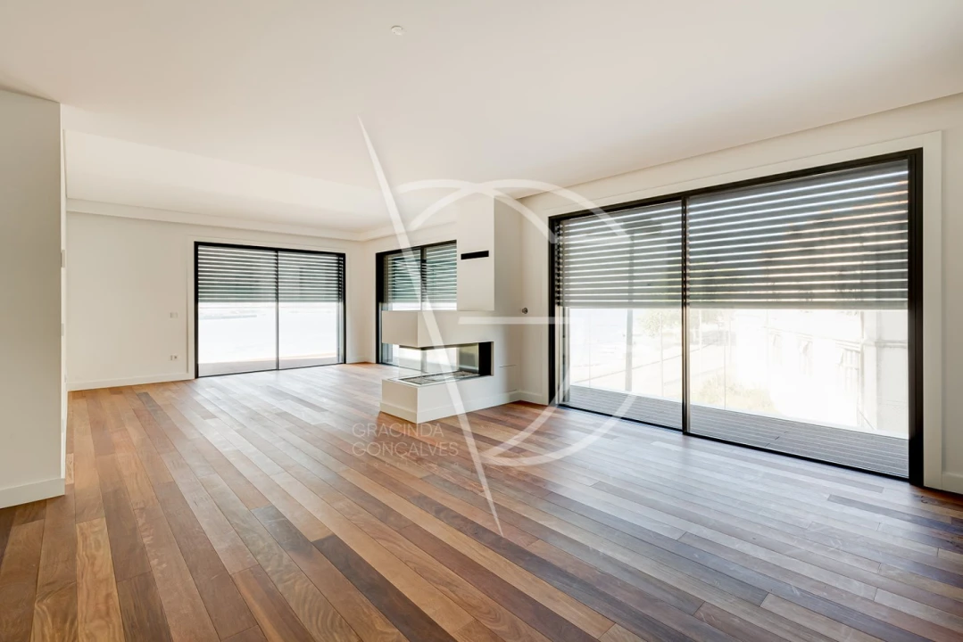 Apartamento T4 para Venda em Lordelo do Ouro e Massarelos Foto 3