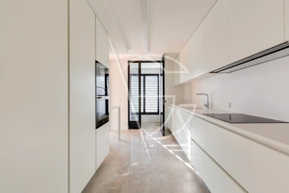 Apartamento T4 para Venda em Lordelo do Ouro e Massarelos
