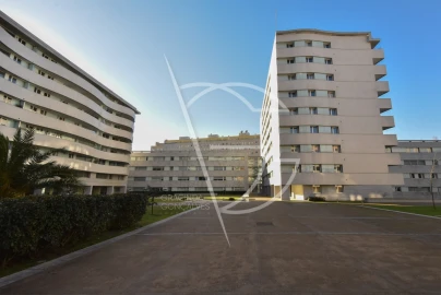 Apartamento T4 para Venda em Lordelo do Ouro e Massarelos