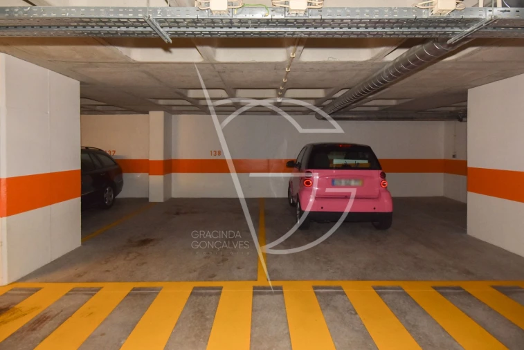 Apartamento T4 para Venda em Lordelo do Ouro e Massarelos Foto 4