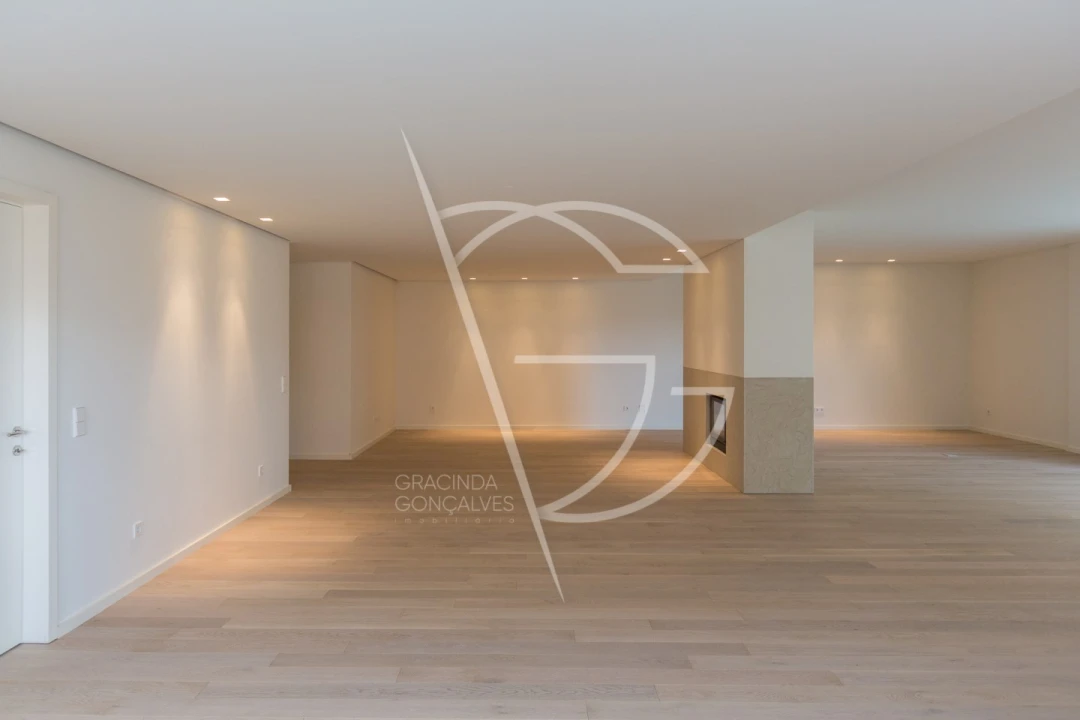 Apartamento T4 para Venda em Bonfim Foto 9
