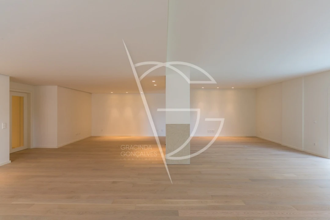 Apartamento T4 para Venda em Bonfim Foto 8