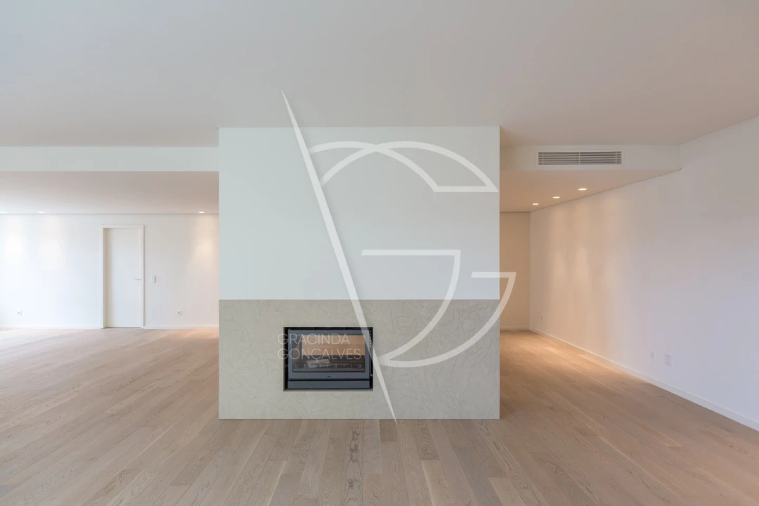 Apartamento T4 para Venda em Bonfim Foto 3