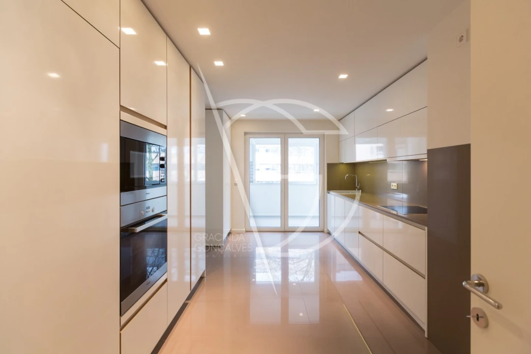 Apartamento T4 para Venda em Bonfim Foto 19