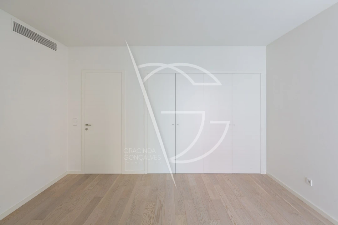 Apartamento T4 para Venda em Bonfim Foto 23