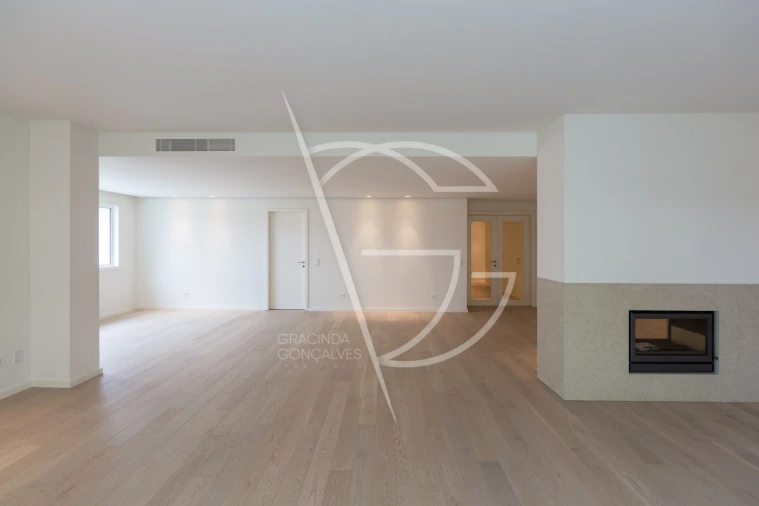 Apartamento T4 para Venda em Bonfim Foto 11