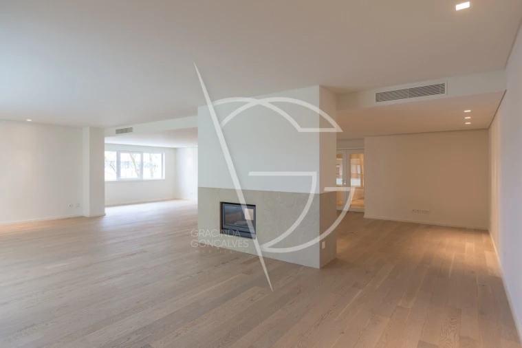 Apartamento T4 para Venda em Bonfim Foto 10