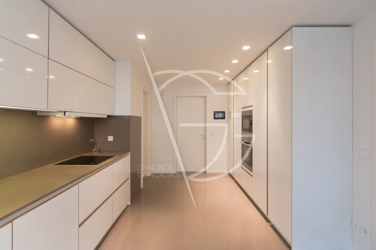 Apartamento T4 para Venda em Bonfim Foto 17