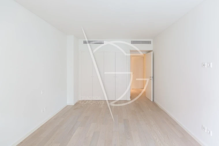 Apartamento T4 para Venda em Bonfim Foto 26