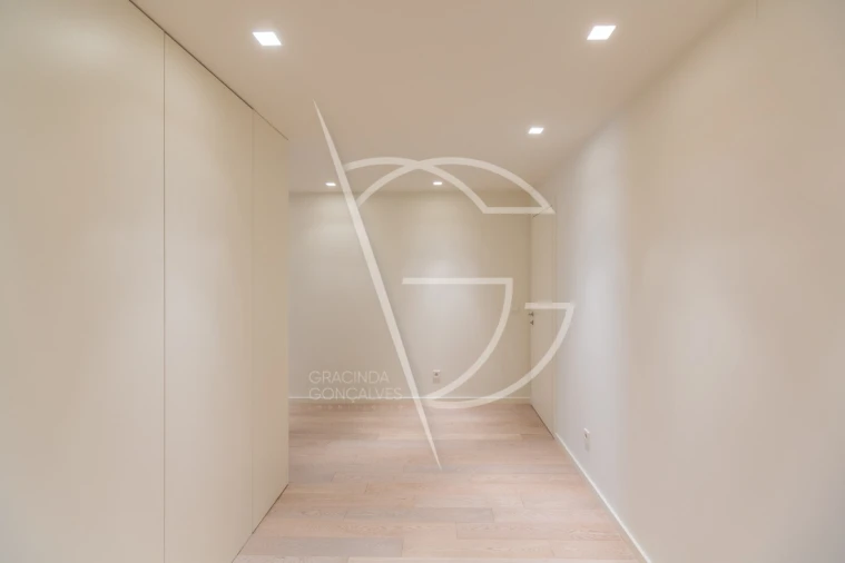 Apartamento T4 para Venda em Bonfim Foto 29