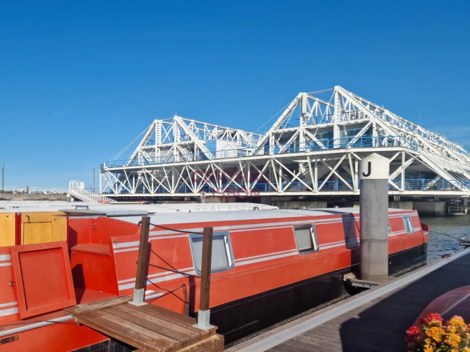 Negócio para ced. p. contratual em Parque das Nações