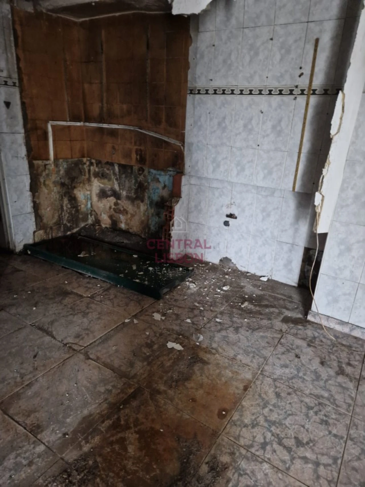 Prédio para Venda em Almada, Cova da Piedade, Pragal e Cacilhas Foto 21