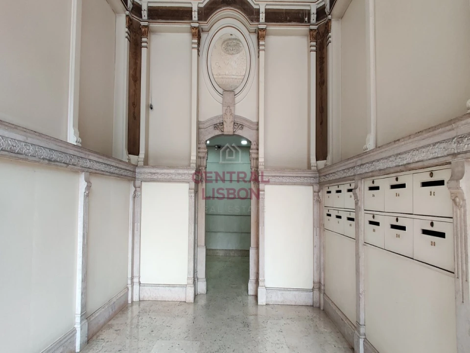 Apartamento T2 para Venda em Misericórdia Foto 20