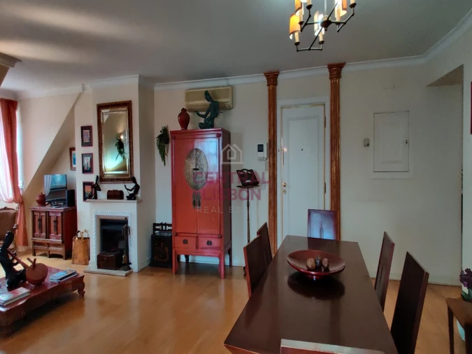 Apartamento T2 para Venda em Misericórdia Foto 2