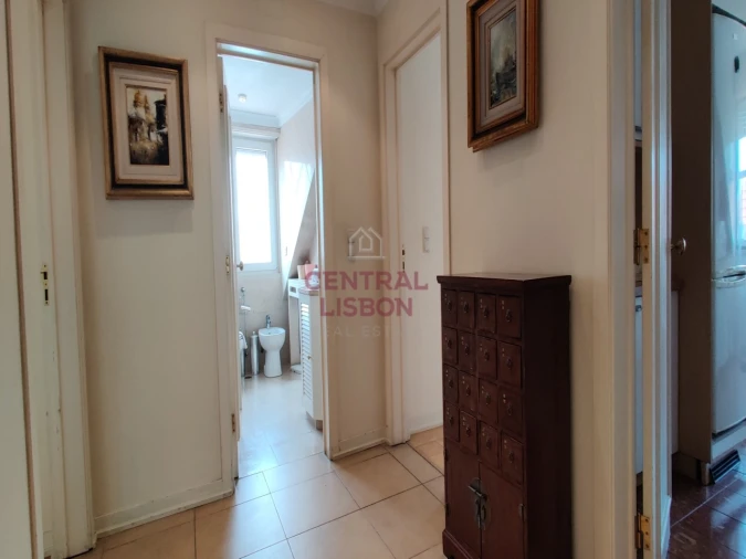 Apartamento T2 para Venda em Misericórdia Foto 8