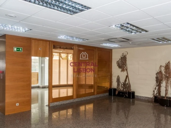 Negócio para Venda em Avenidas Novas Foto 5