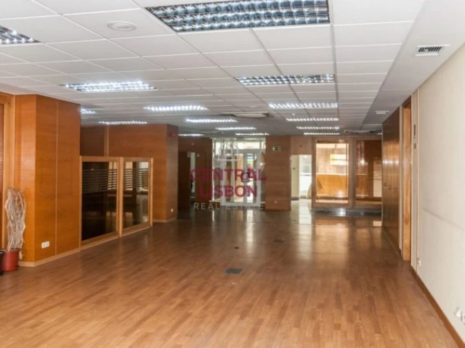 Negócio para Venda em Avenidas Novas Foto 7