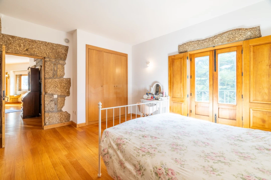 Moradia T5 para Venda em Vale (São Cosme), Telhado e Portela Foto 24