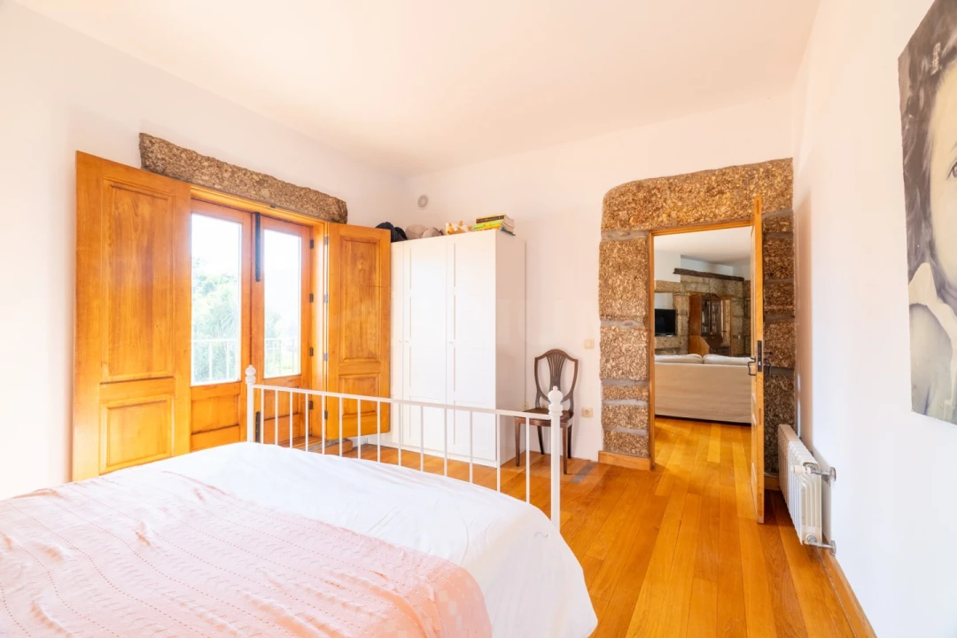 Moradia T5 para Venda em Vale (São Cosme), Telhado e Portela Foto 27