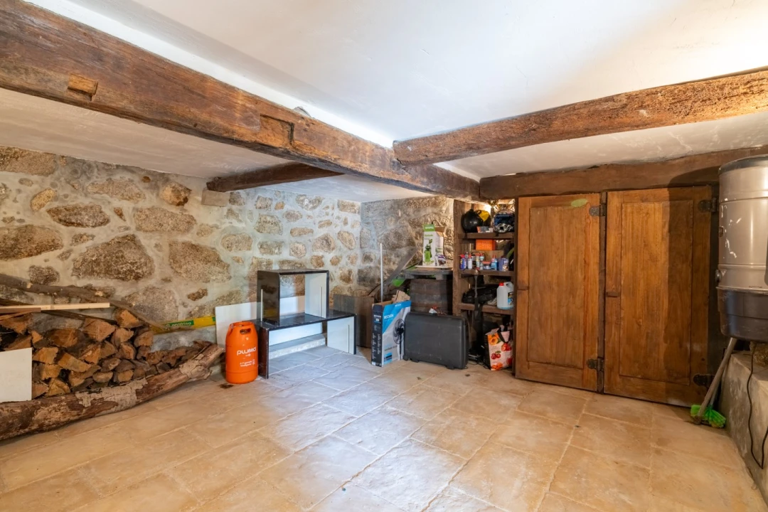 Moradia T5 para Venda em Vale (São Cosme), Telhado e Portela Foto 37