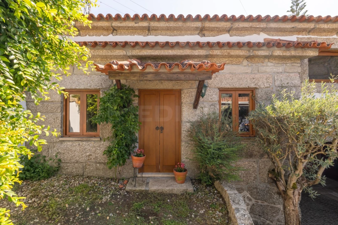 Moradia T5 para Venda em Vale (São Cosme), Telhado e Portela Foto 17