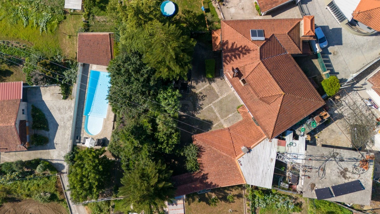 Moradia T5 para Venda em Vale (São Cosme), Telhado e Portela Foto 38