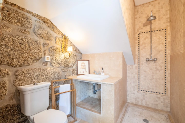 Moradia T5 para Venda em Vale (São Cosme), Telhado e Portela Foto 35