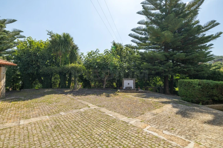 Moradia T5 para Venda em Vale (São Cosme), Telhado e Portela Foto 3