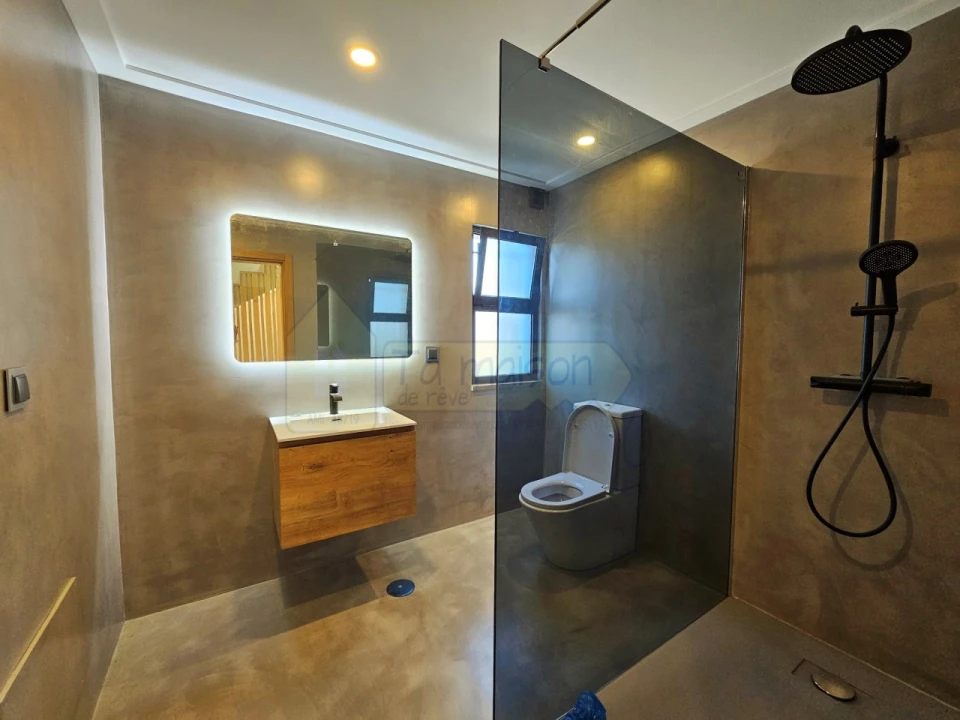 Moradia T5 para Venda em Quarteira Foto 15
