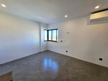 Moradia T5 para Venda em Quarteira