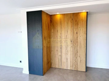 Moradia T5 para Venda em Quarteira