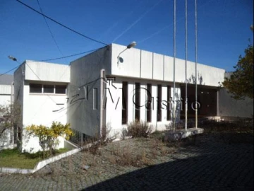 Armazém para Arrendamento em Sé e São Lourenço