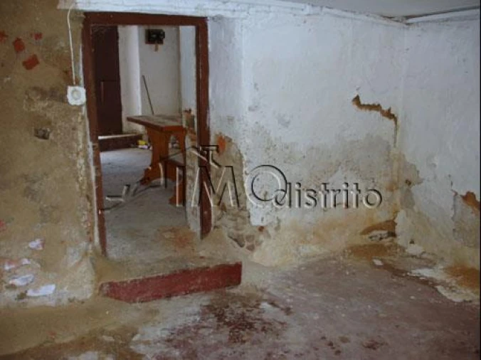 Moradia T2 para Venda em Ribeira de Nisa e Carreiras Foto 5