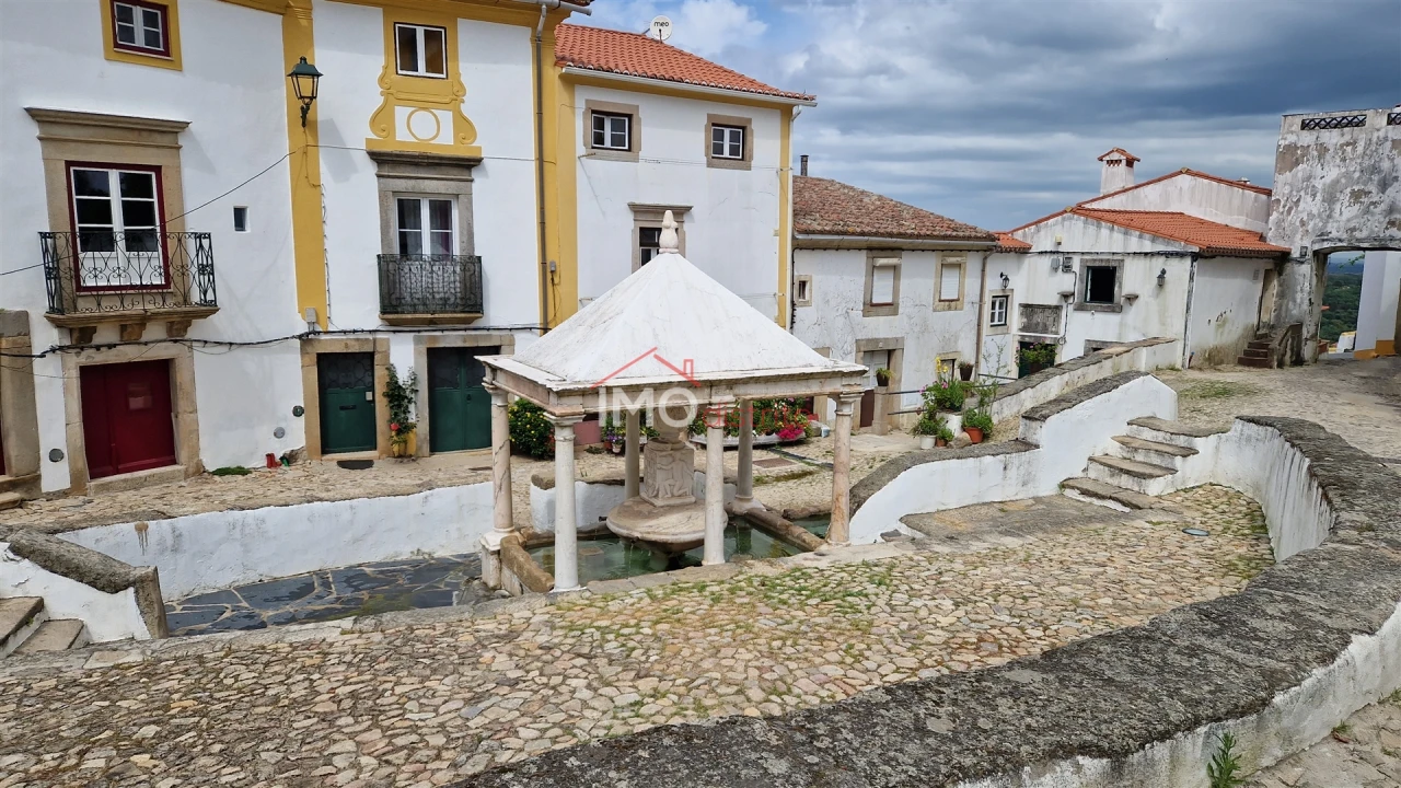 Moradia T2 para Venda em Santa Maria da Devesa Foto 1