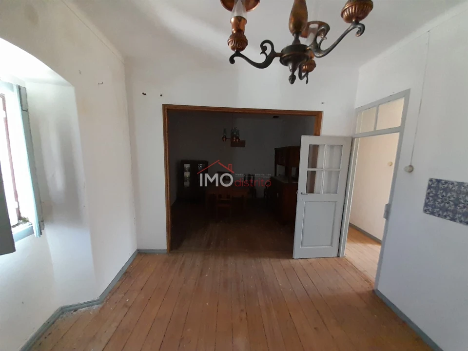 Moradia T3 para Venda em Santa Maria de Marvão Foto 7