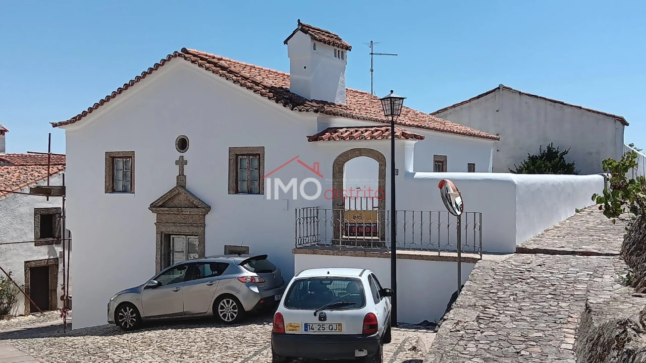 Moradia T3 para Venda em Santa Maria de Marvão Foto 1