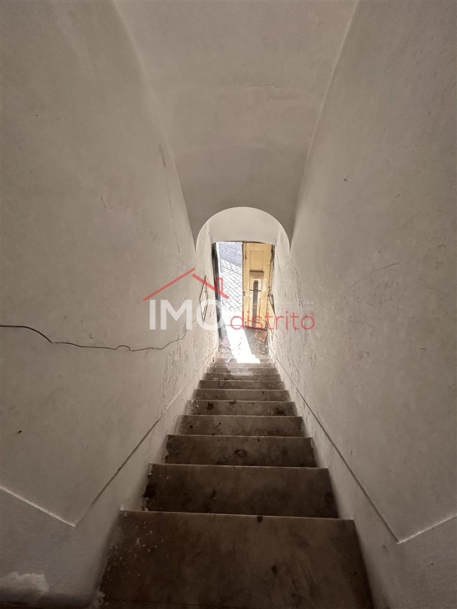 Moradia T0 para Venda em Sé e São Lourenço Foto 16