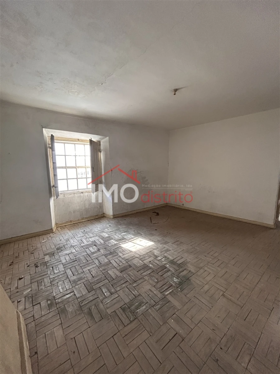 Moradia T0 para Venda em Sé e São Lourenço Foto 3